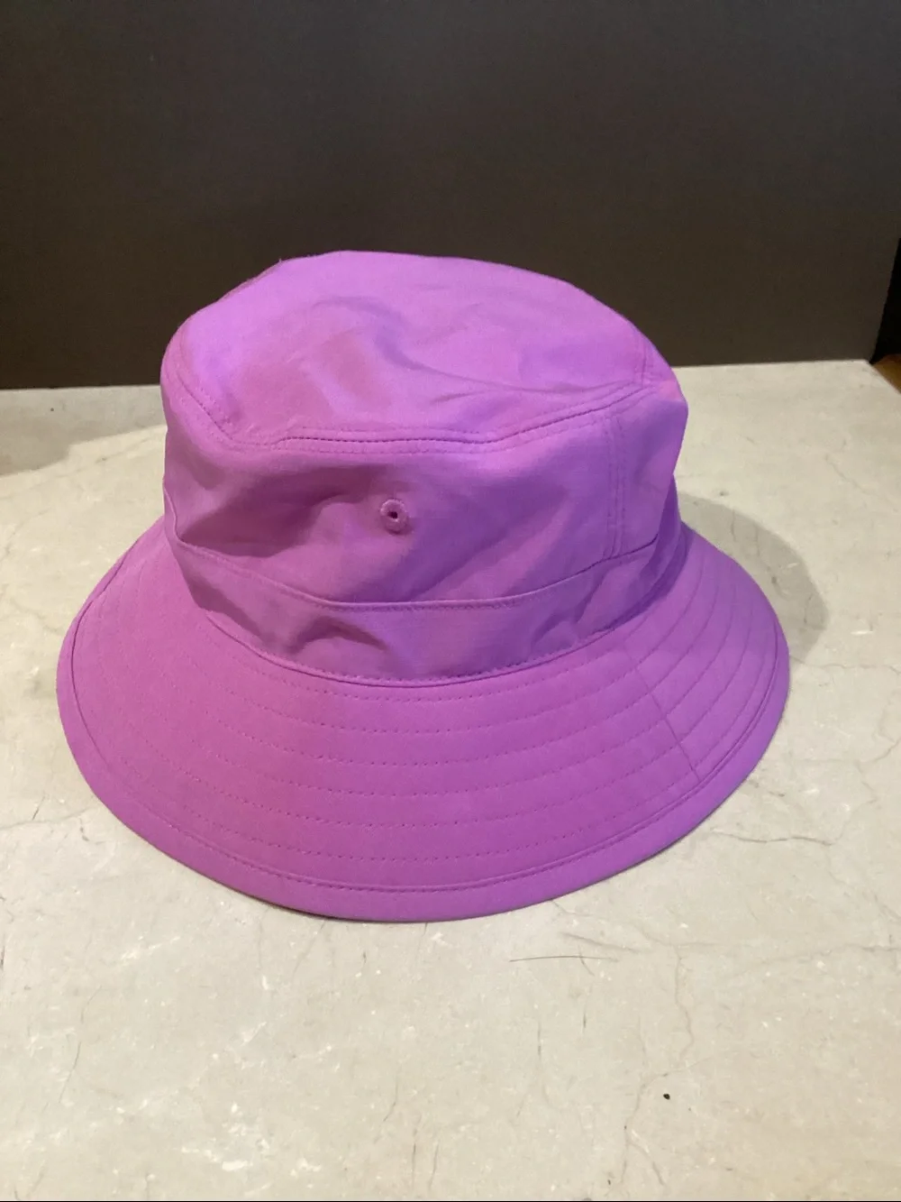 Carhartt shade has elastane